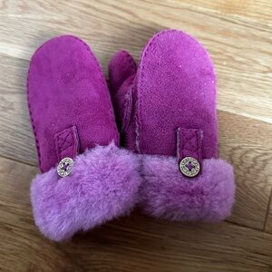 UGG Baby Mittens